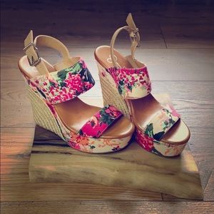 Jessica Simpson Floral Wedged Sandal Anika 8.5